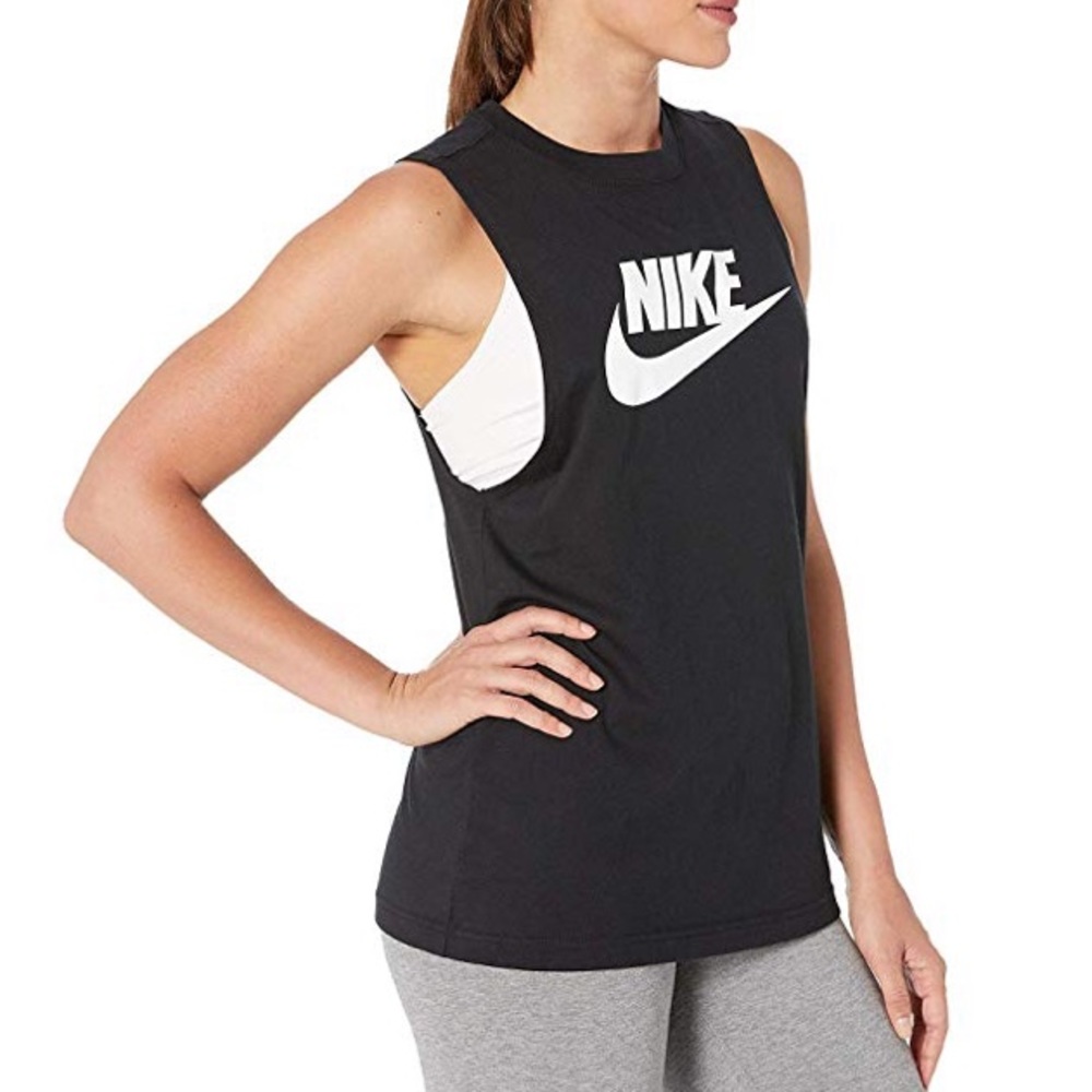 Nike Sportswear Tank Essential Muscle Futura